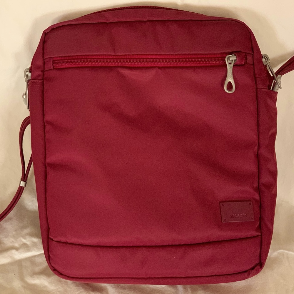 Pacsafe citysafe CS150 20215 Crossbody Travel Purse.